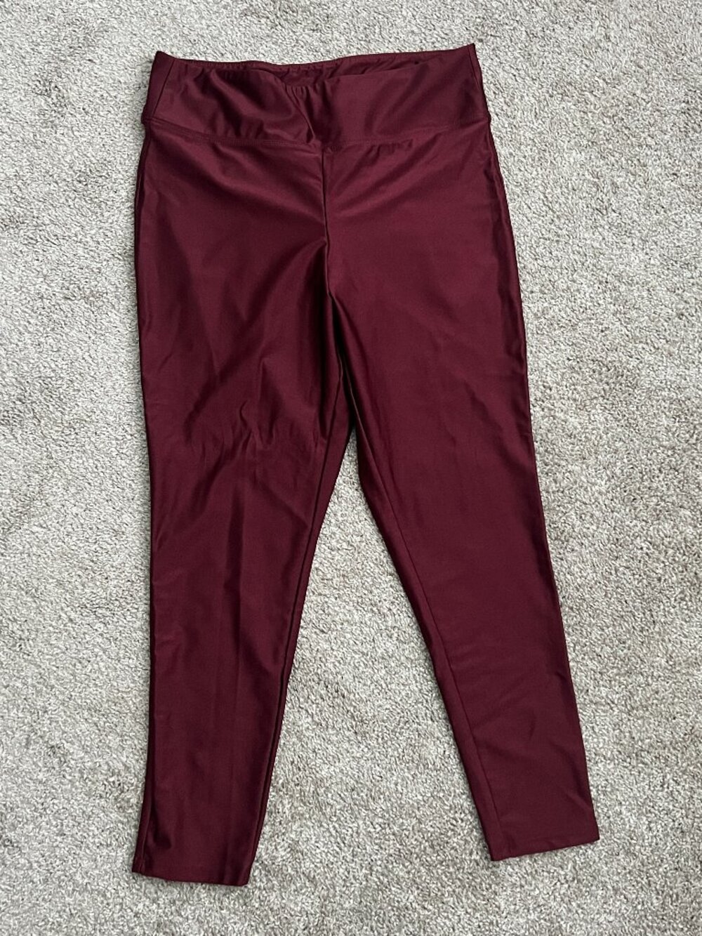 Torrid Size 1 Burgundy High Rise Scrunch Butt Leggings Shiny Activewear Yoga